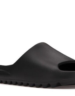 adidas-Yeezy-Slide-Black_1646687558_5.jpg